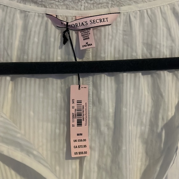 Victoria’s Secret Coverup - Picture 2 of 4